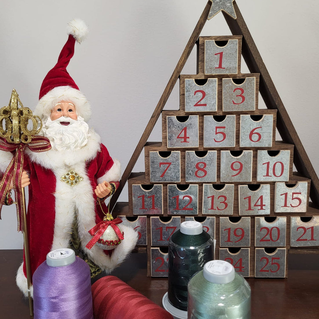 A Quiltastic Year: Celebrate One Year and Happy Holidays!