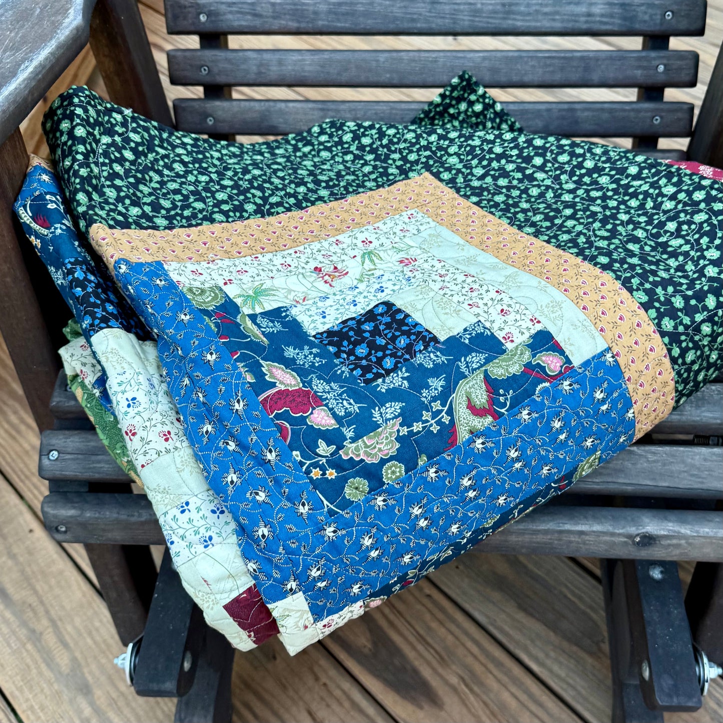 Log Cabin Star Quilt – 73" x 93" Handmade Twin / Full Size