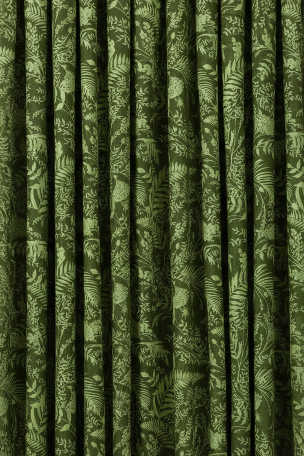Vertical view of Halcyon II Green Forest Ferns quilting cotton - graceful fern pattern ideal for contemporary quilts and borders