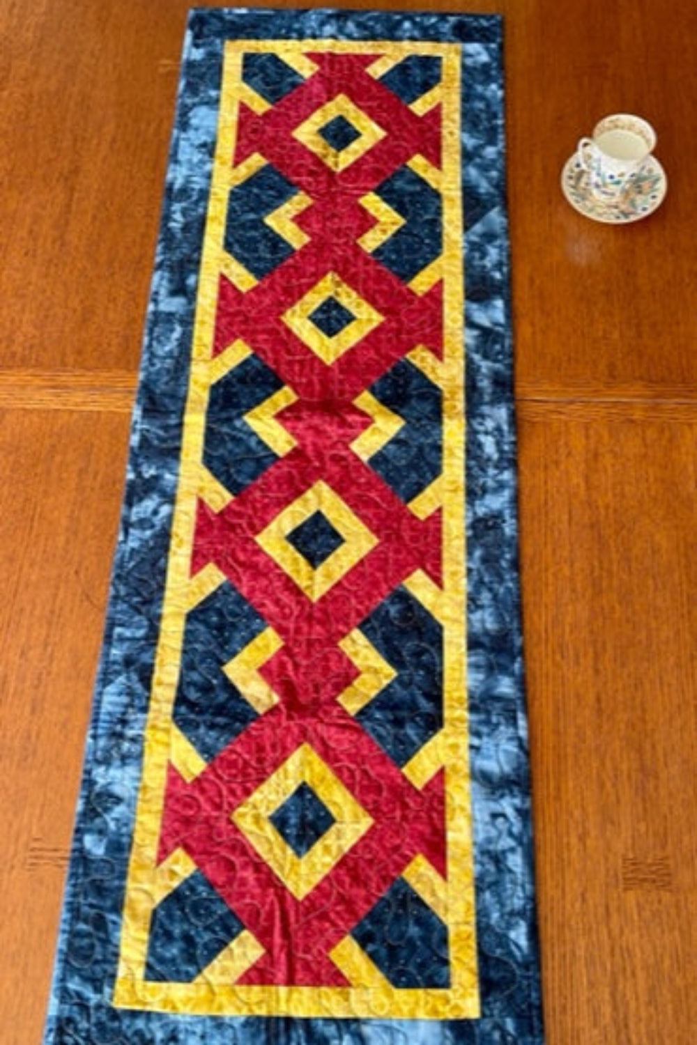 Royal Table Runner – table runner – colorful textile design