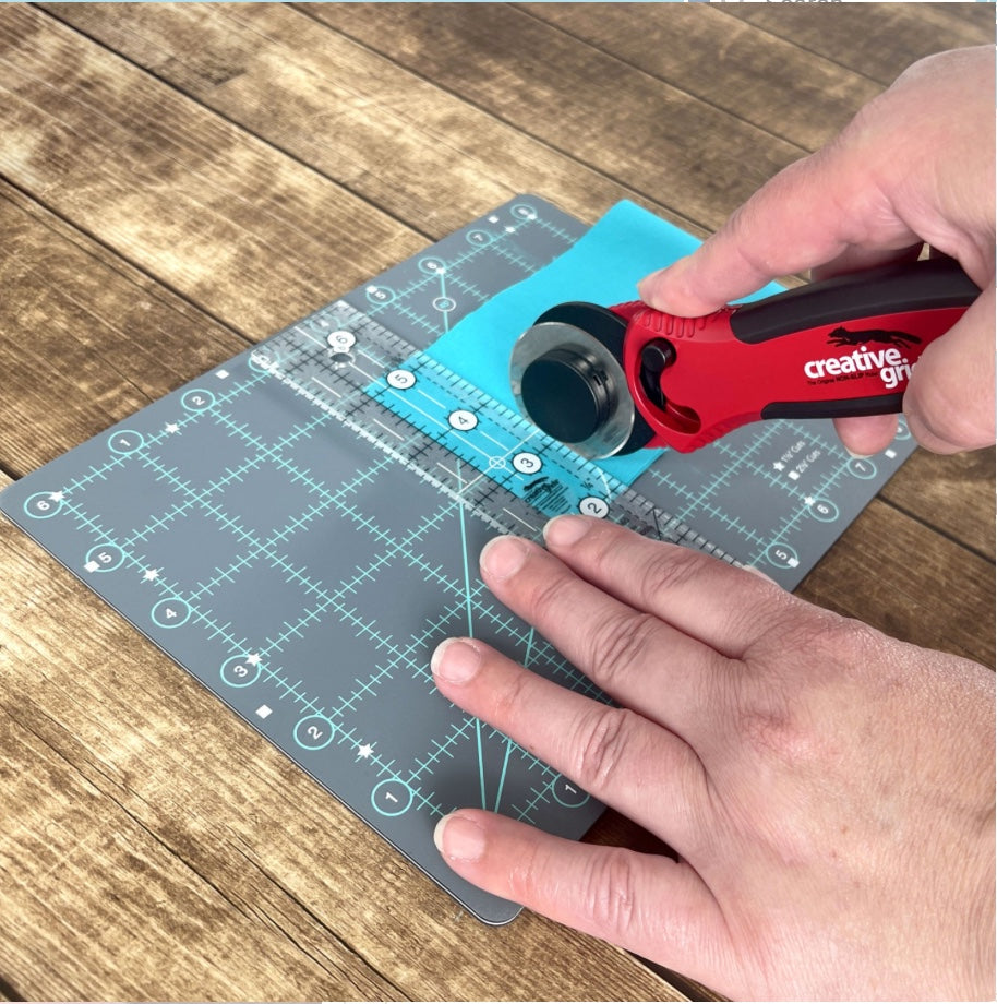 Creative Grids Self-Healing Double Sided Rotary Cutting Mat 6in x 8in