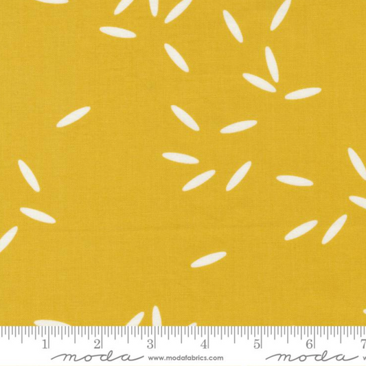 Filigree Rice Saffron – fabric – modern patchwork